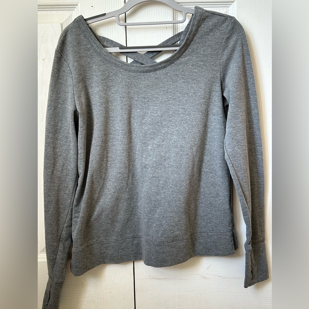 Grey sweatshirt